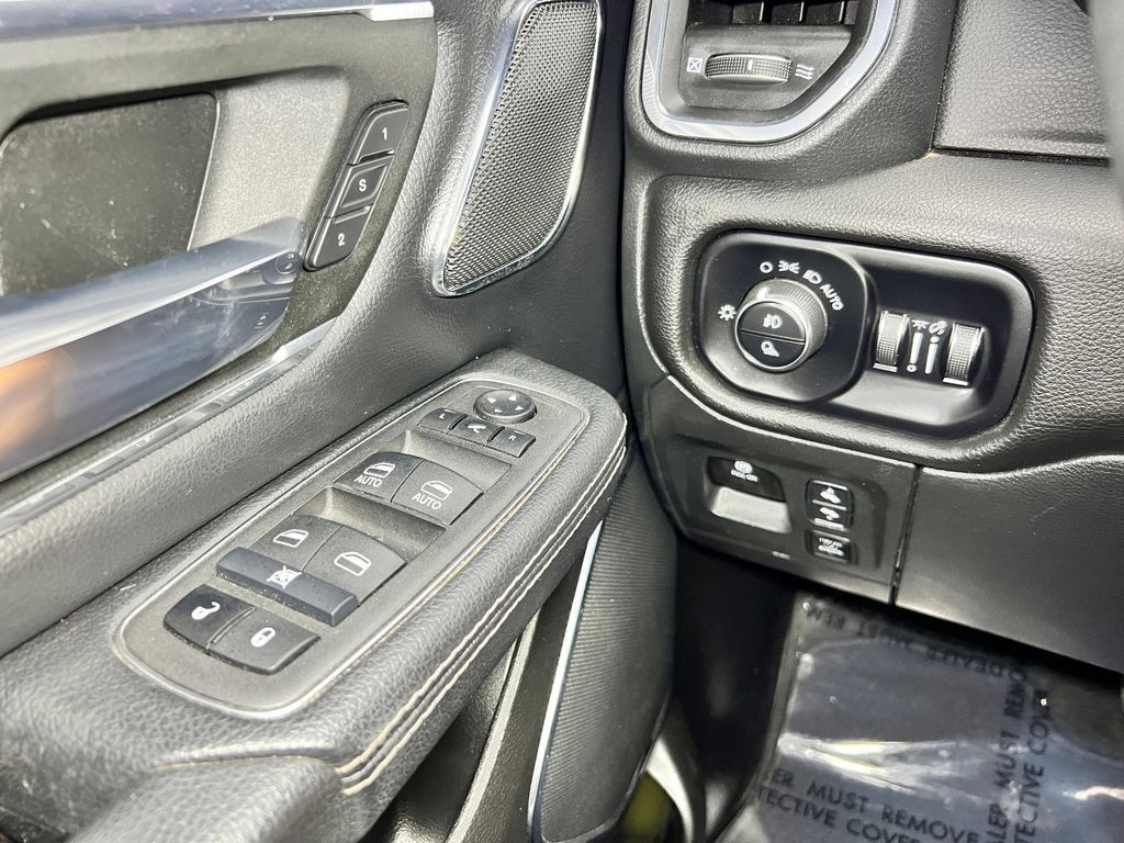 Used 2024 RAM 1500 Laramie AWD/4WD image 25