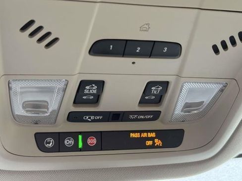 Used 2021 Buick Enclave Essence w/ Sport Touring Edition image 34