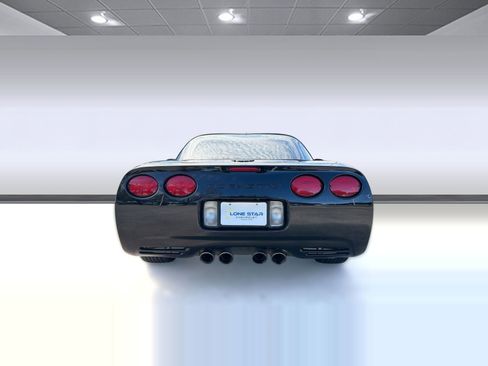 Used 2001 Chevrolet Corvette Coupe w/ Preferred Equipment Group2 image 10