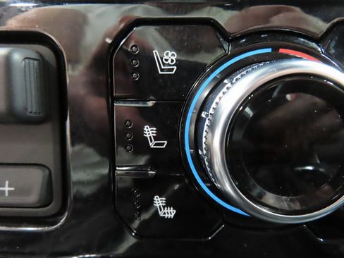 Used 2024 GMC Sierra 1500 SLT w/ SLT Convenience Package image 56