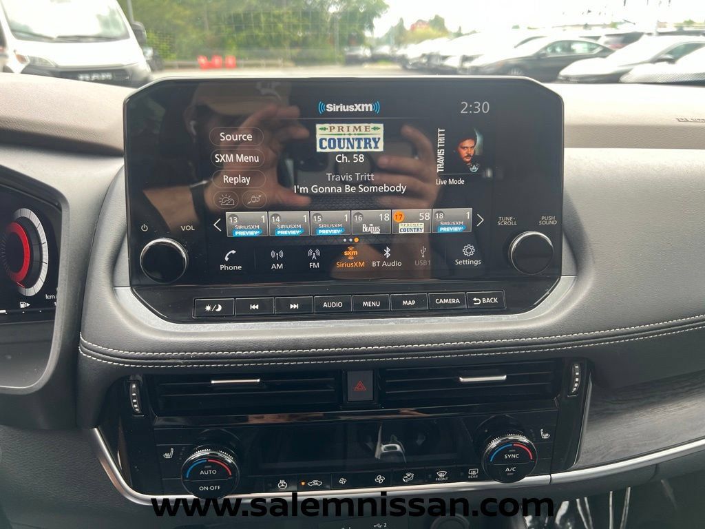 Used 2023 Nissan Rogue Platinum AWD/4WD image 11