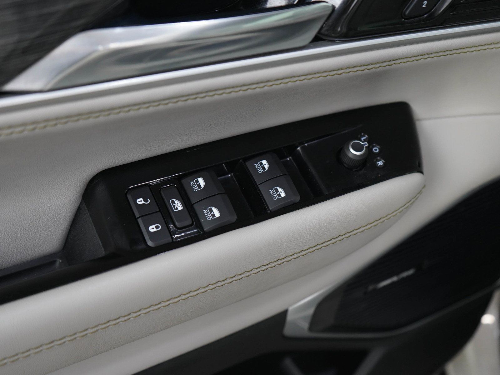 Used 2022 Jeep Wagoneer Series II AWD/4WD image 21
