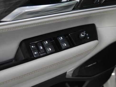 Used 2022 Jeep Wagoneer Series II AWD/4WD image 21