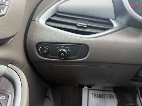 Used 2022 Chevrolet Malibu LT FWD image 28