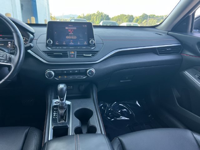 Used 2020 Nissan Altima 2.5 SR FWD image 14