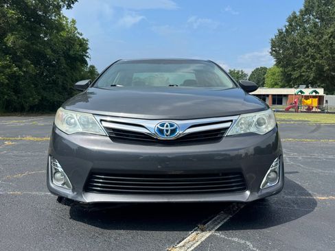 Used 2012 Toyota Camry XLE w/ Convenience Pkg FWD image 11