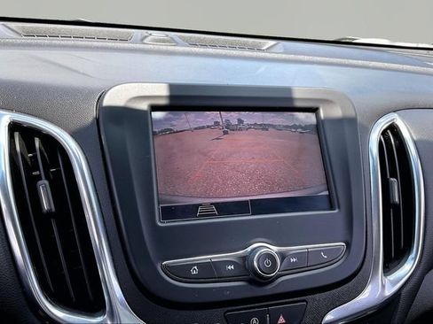 Used 2023 Chevrolet Equinox LT AWD/4WD image 11