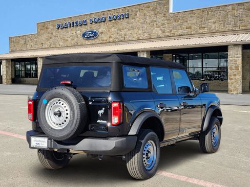New 2025 Ford Bronco 4-Door image 5