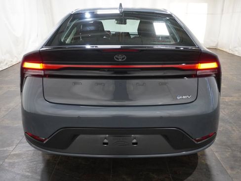 Used 2025 Toyota Prius LE image 6