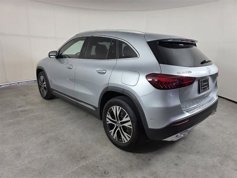 Certified 2025 Mercedes-Benz GLA 250 image 6