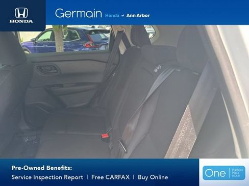 Used 2024 Nissan Rogue S FWD image 14