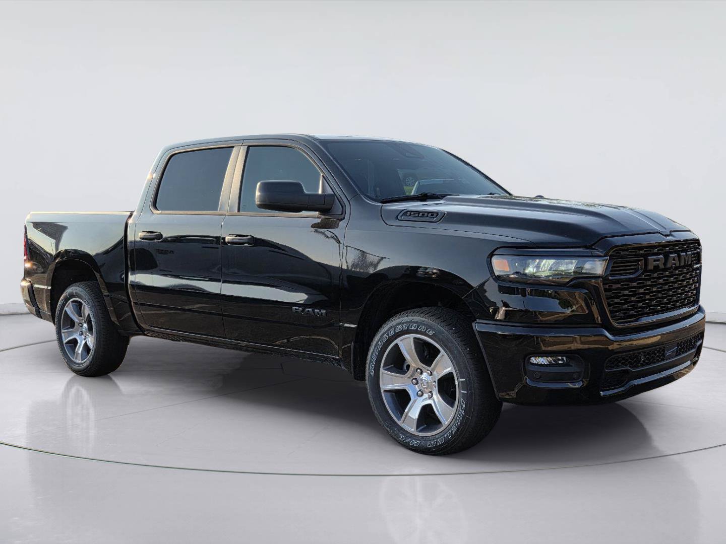 New 2026 RAM 1500 Express AWD/4WD image 2