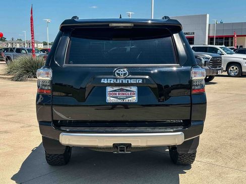 Used 2024 Toyota 4Runner TRD Off-Road Premium AWD/4WD image 4