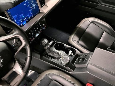 Used 2025 Ford Bronco Outer Banks AWD/4WD image 16