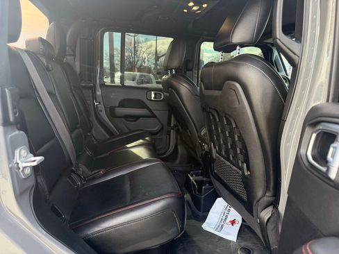 Used 2022 Jeep Gladiator Rubicon w/ Cold Weather Group image 12