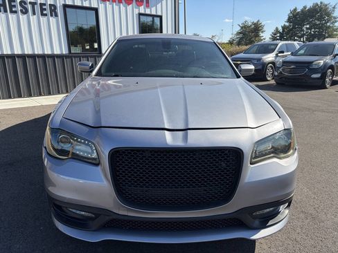 Used 2018 Chrysler 300 S image 23