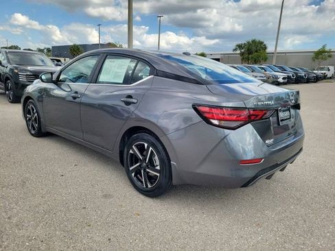 Used 2025 Nissan Sentra SV image 6