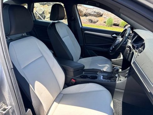 Used 2021 Volkswagen Jetta R-Line w/ R-Line Cold Weather Package FWD image 13