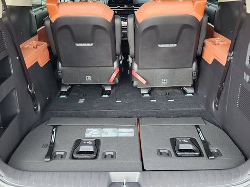 New 2026 Kia Carnival SX Prestige FWD image 14