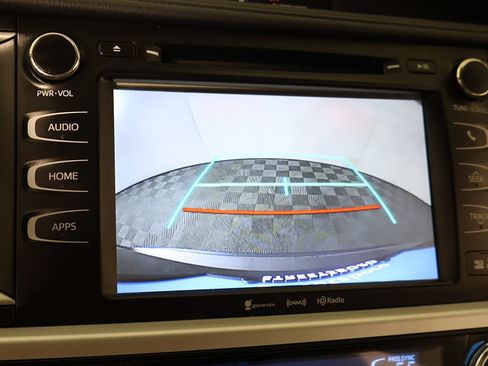 Used 2017 Toyota Highlander XLE AWD/4WD image 54