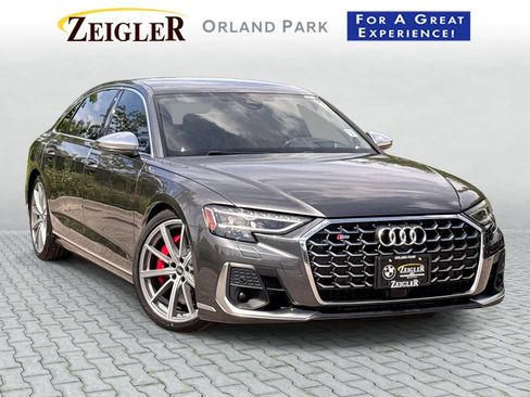 Used 2022 Audi S8 AWD/4WD image 1
