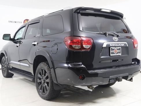 Used 2021 Toyota Sequoia Platinum image 5