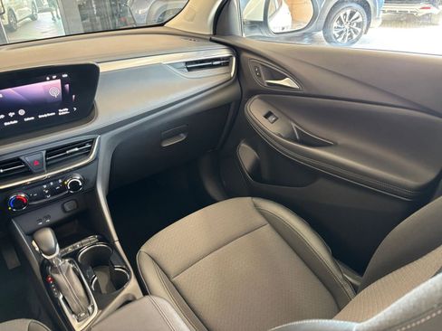 Used 2025 Buick Encore GX Preferred FWD image 34