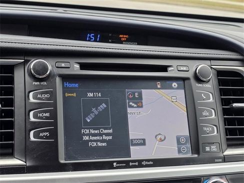 Used 2019 Toyota Highlander XLE image 20