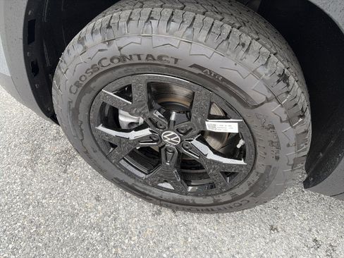 New 2026 Volkswagen Atlas Peak Edition AWD/4WD image 9