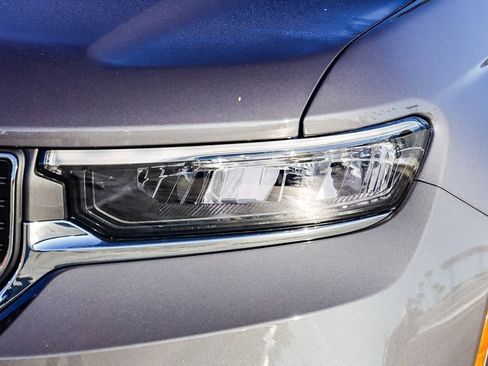 New 2025 Jeep Grand Cherokee Laredo X w/ Luxury Tech Group I image 5