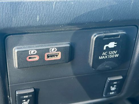 Used 2020 Nissan Pathfinder SL FWD image 25