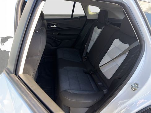 Used 2024 Chevrolet Trax LS w/ LS Convenience Package image 13