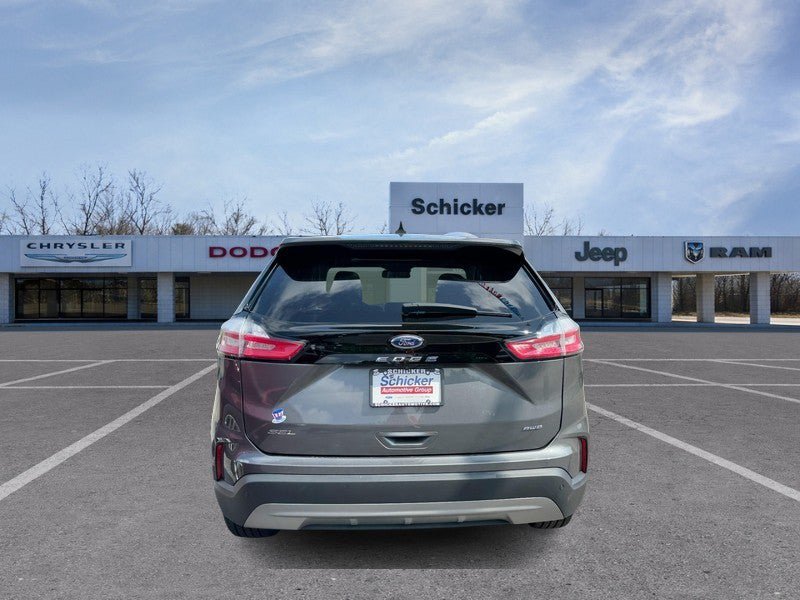 Used 2024 Ford Edge SEL w/ Convenience Package AWD/4WD image 4