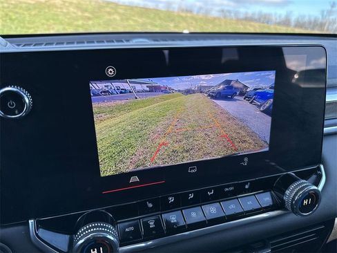 Used 2024 GMC Canyon Elevation w/ Convenience Package image 17