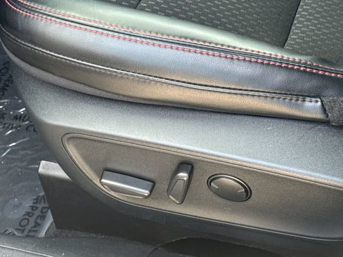 Used 2025 Ford Escape ST-Line FWD image 24