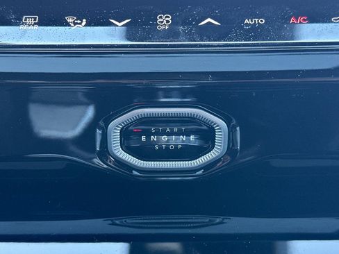 New 2026 Jeep Grand Cherokee Altitude image 20