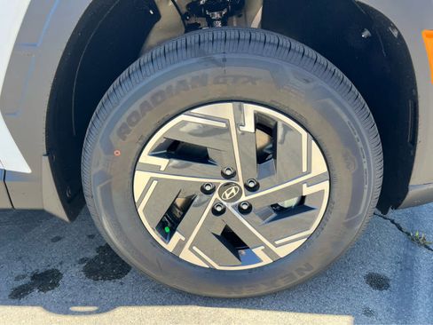 New 2026 Hyundai Tucson Blue SE AWD/4WD image 16