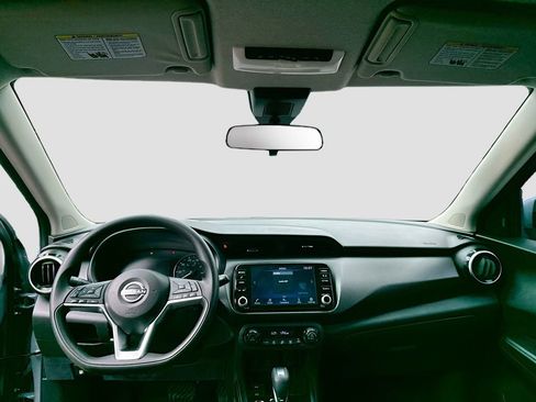 Used 2022 Nissan Kicks SV FWD image 18