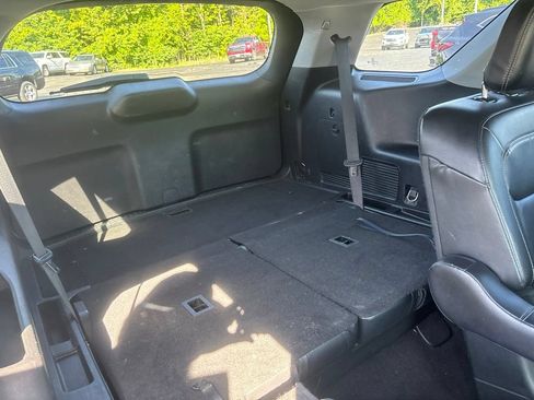 Used 2020 Ford Explorer XLT w/ Equipment Group 202A AWD/4WD image 10