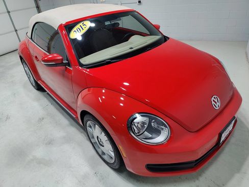 Used 2015 Volkswagen Beetle 1.8T FWD image 2