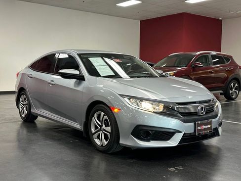 Used 2018 Honda Civic LX image 9