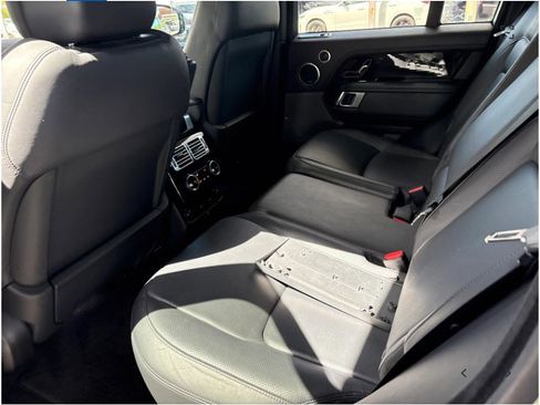Used 2018 Land Rover Range Rover HSE AWD/4WD image 9