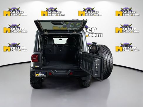 Used 2021 Jeep Wrangler Unlimited Sahara w/ Uconnect 4C Nav & Sound Group AWD/4WD image 26