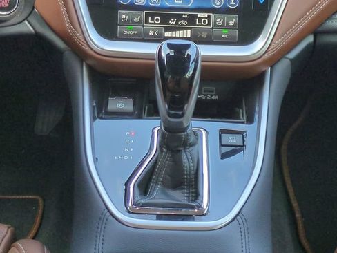 Used 2023 Subaru Outback Touring AWD/4WD image 21