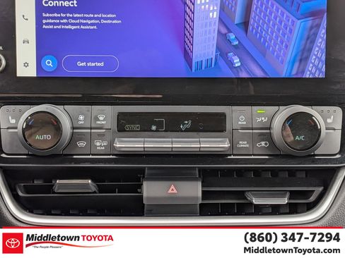 Certified 2024 Toyota Grand Highlander AWD image 24