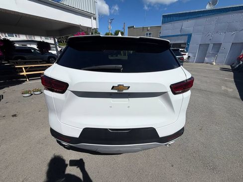 Used 2025 Chevrolet Blazer LT AWD/4WD image 4