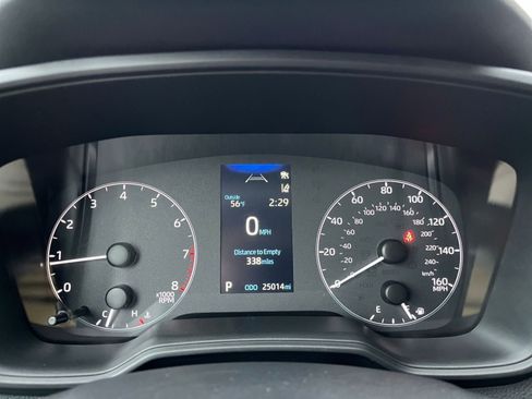 Used 2025 Toyota Corolla LE image 40