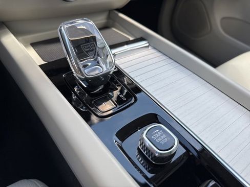 New 2026 Volvo XC60 T8 Ultra w/ Protection Package Premier image 17