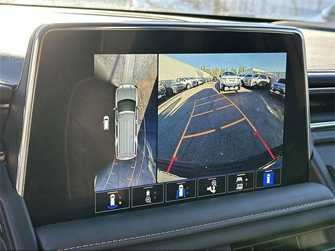 Used 2024 GMC Yukon XL AT4 w/ Technology Package image 14