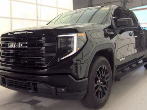 Used 2024 GMC Sierra 1500 Elevation AWD/4WD image 1